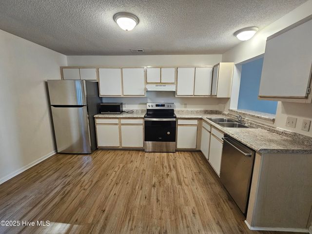 1202 Pueblo Drive, Jacksonville, NC 28546