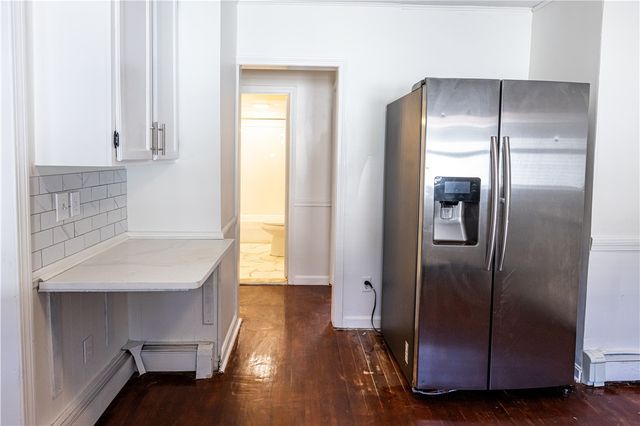 32 Sykes Street, Warwick, RI 02886