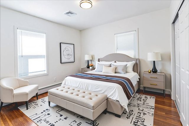 32 Sykes Street, Warwick, RI 02886