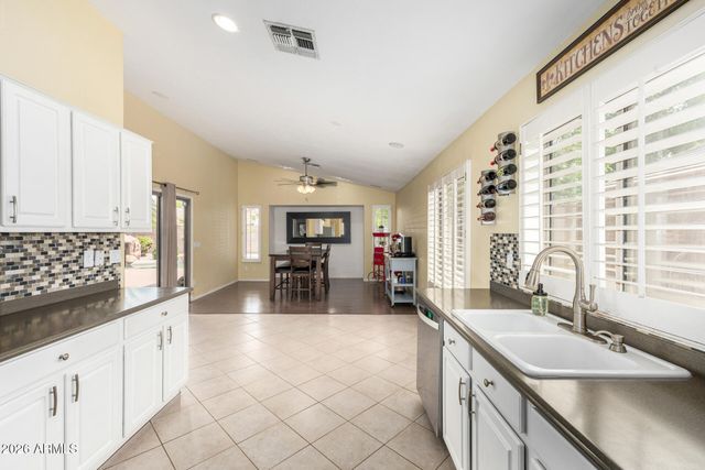 1521 S VELERO Place, Chandler, AZ 85286