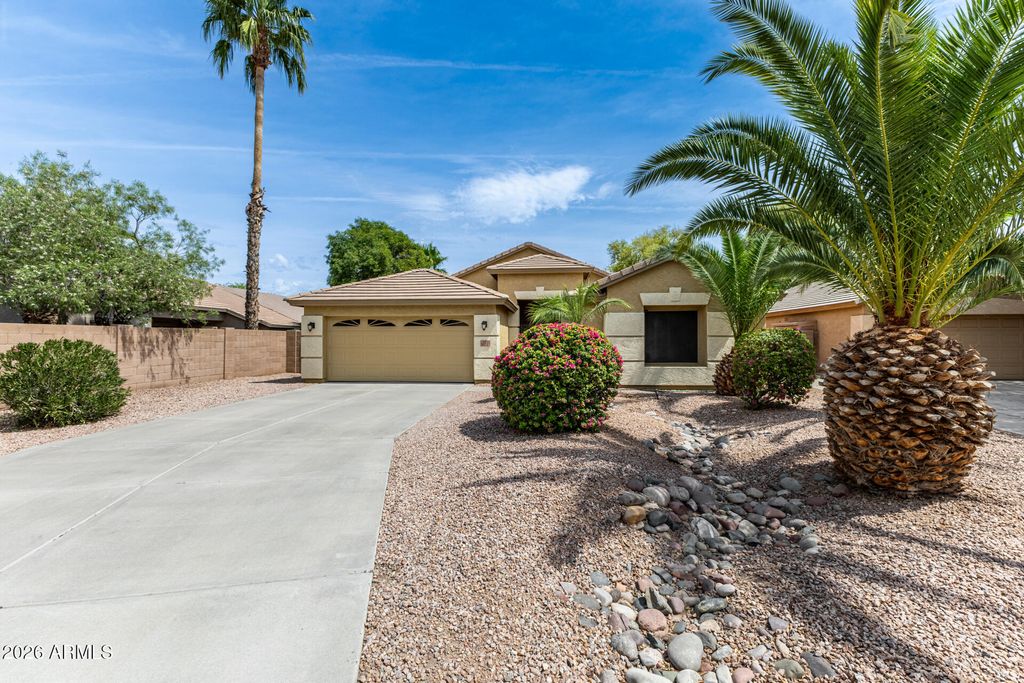 1521 S VELERO Place, Chandler, AZ 85286
