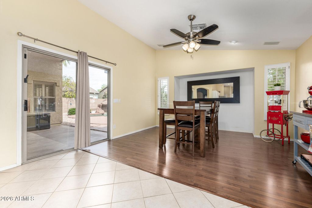 Image 13 of property listing at 1521 S VELERO Place, Chandler, AZ 85286