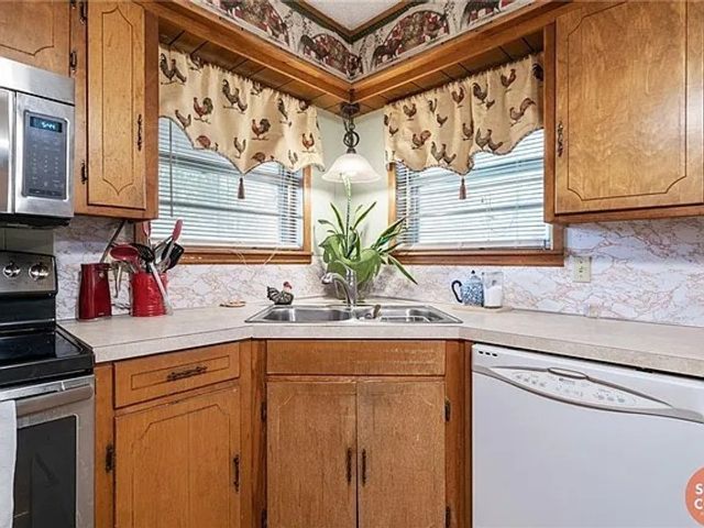 501 W College Street, Rising Star, TX 76471