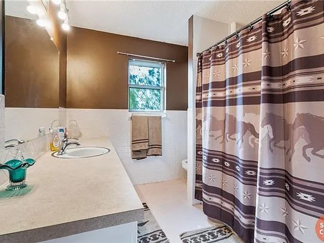 501 W College Street, Rising Star, TX 76471