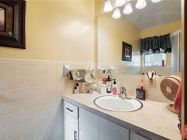 501 W College Street, Rising Star, TX 76471