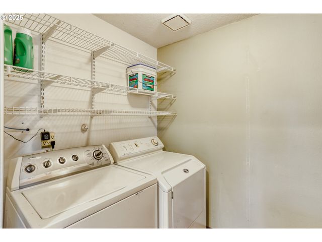 1811 Ne 56TH Ave, Hillsboro, OR 97124