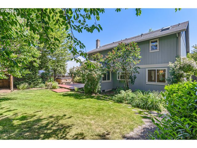 1811 Ne 56TH Ave, Hillsboro, OR 97124