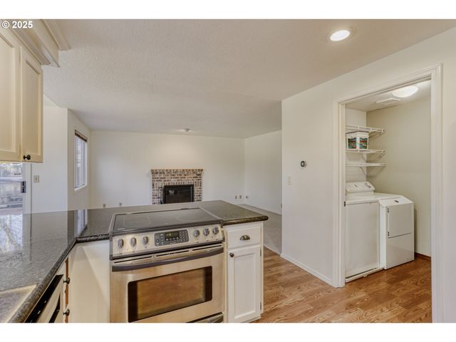 1811 Ne 56TH Ave, Hillsboro, OR 97124