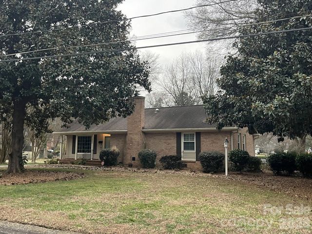 2800 Spring Valley Road, Charlotte, NC 28210