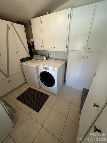 2800 Spring Valley Road, Charlotte, NC 28210