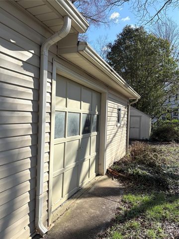 2800 Spring Valley Road, Charlotte, NC 28210