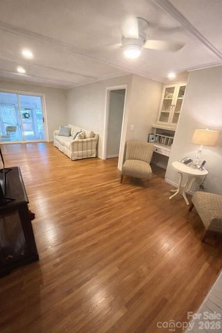 2800 Spring Valley Road, Charlotte, NC 28210