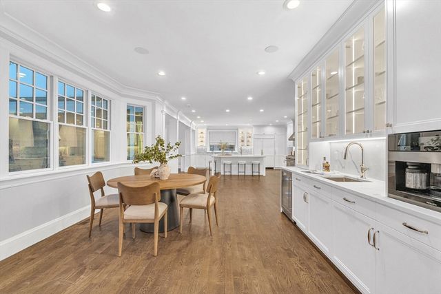 34 Stratford Road, Needham, MA 02492