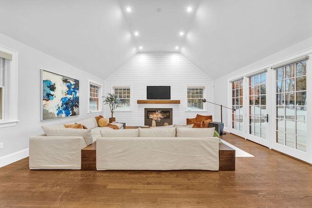 34 Stratford Road, Needham, MA 02492