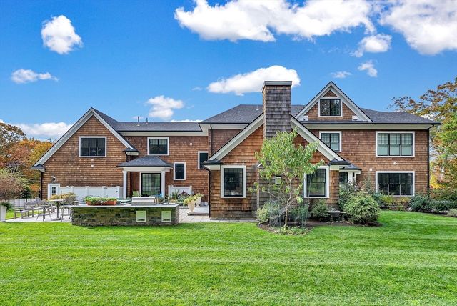 34 Stratford Road, Needham, MA 02492