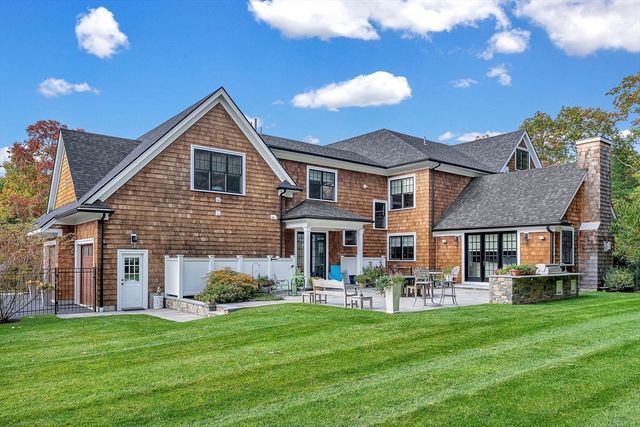 34 Stratford Road, Needham, MA 02492