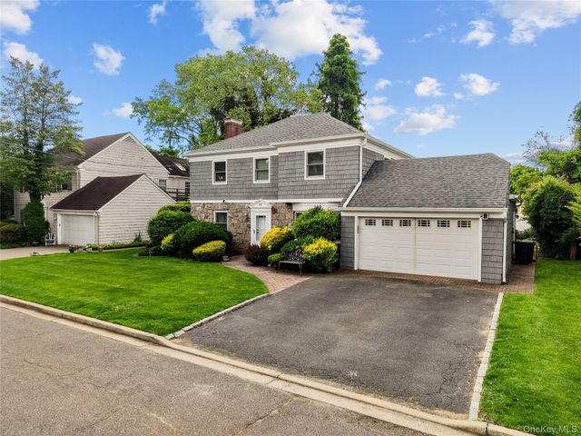 67 Raymond Place, Hewlett, NY 11557