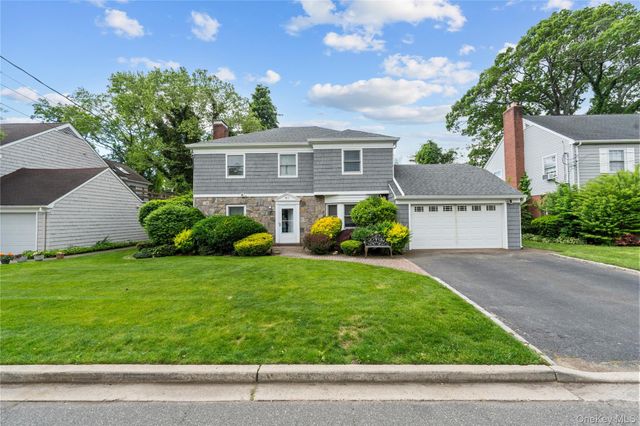 67 Raymond Place, Hewlett, NY 11557