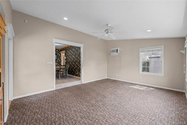 67 Raymond Place, Hewlett, NY 11557
