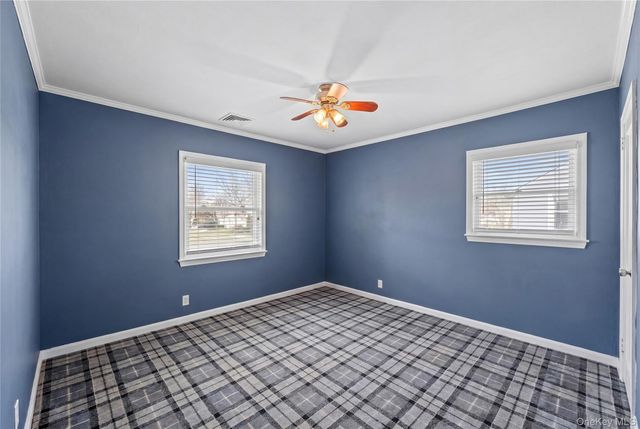 67 Raymond Place, Hewlett, NY 11557