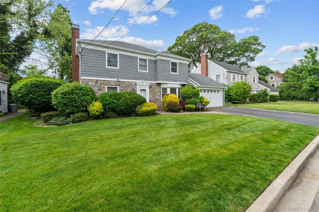 67 Raymond Place, Hewlett, NY 11557