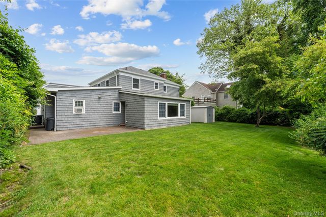 67 Raymond Place, Hewlett, NY 11557