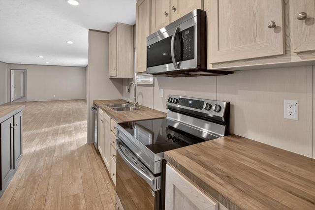 812 White Pond Road, Williston, SC 29853