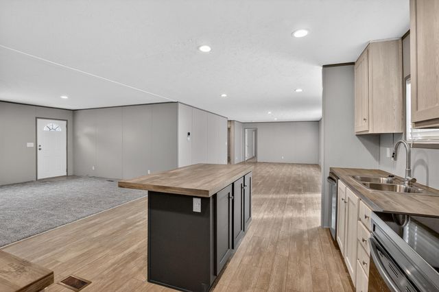 812 White Pond Road, Williston, SC 29853