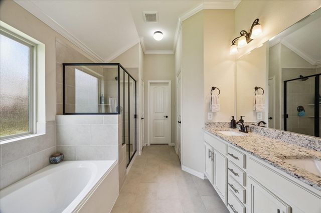 2204 Meadow Wind Drive, Pearland, TX 77089