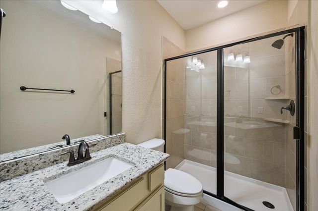 2204 Meadow Wind Drive, Pearland, TX 77089