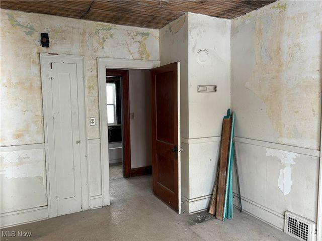 4070 E 141st Street, Cleveland, OH 44128