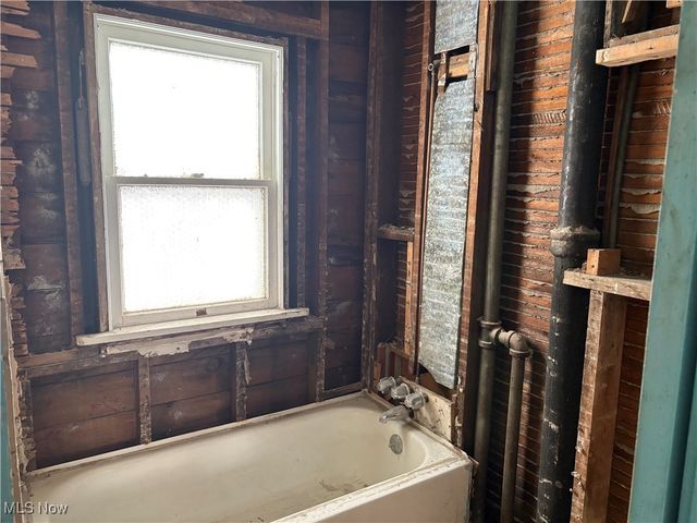 4070 E 141st Street, Cleveland, OH 44128