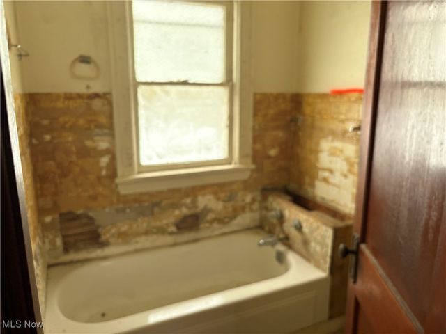 4070 E 141st Street, Cleveland, OH 44128