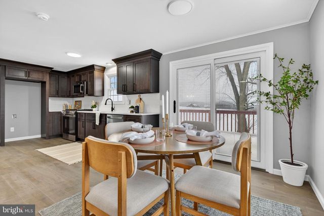 39 1ST ST, Windsor, PA 17366