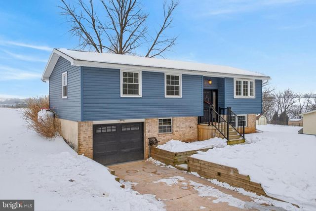 39 1ST ST, Windsor, PA 17366