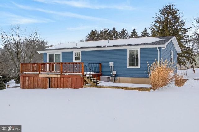 39 1ST ST, Windsor, PA 17366