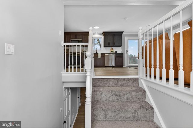 39 1ST ST, Windsor, PA 17366