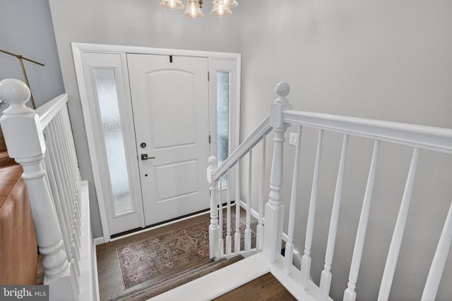 39 1ST ST, Windsor, PA 17366