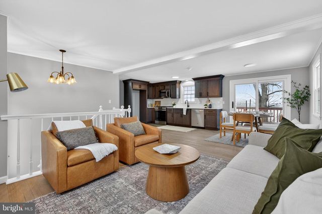 39 1ST ST, Windsor, PA 17366