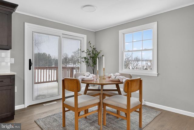 39 1ST ST, Windsor, PA 17366