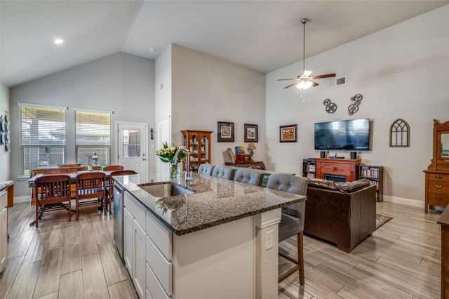 1028 Pitch Pine Street, Hickory Creek, TX 75065
