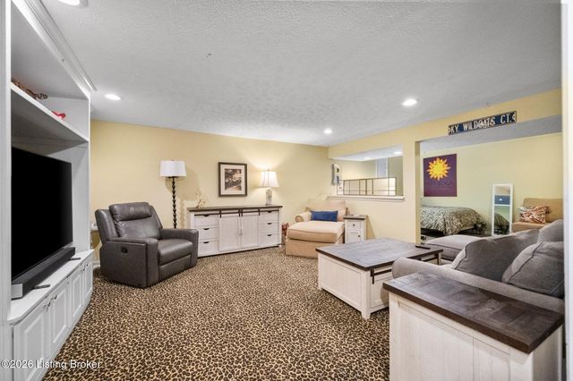 401 Seneca Rd, Shelbyville, KY 40065