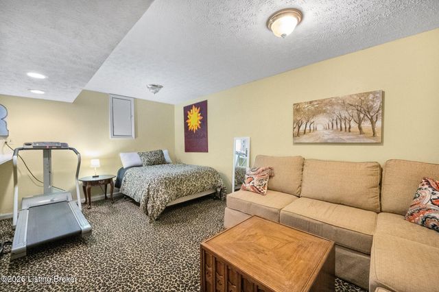 401 Seneca Rd, Shelbyville, KY 40065