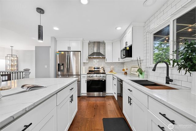 23119 80th Place W, Edmonds, WA 98026