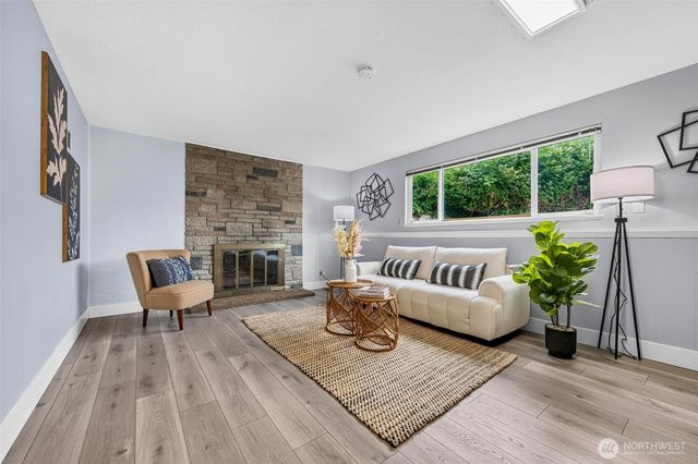 23119 80th Place W, Edmonds, WA 98026