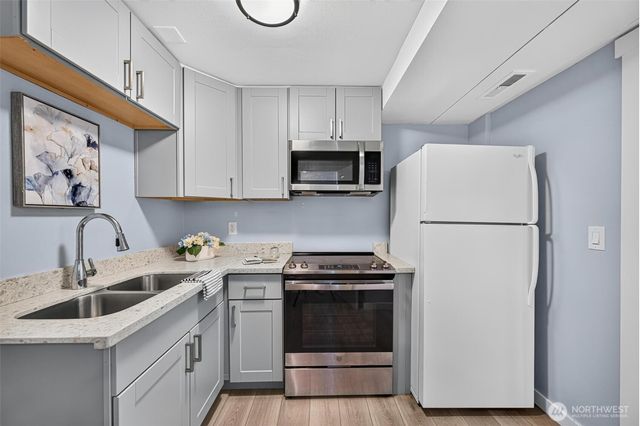 23119 80th Place W, Edmonds, WA 98026