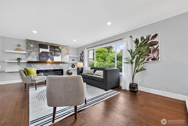 23119 80th Place W, Edmonds, WA 98026