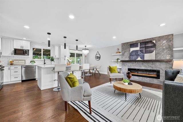 23119 80th Place W, Edmonds, WA 98026