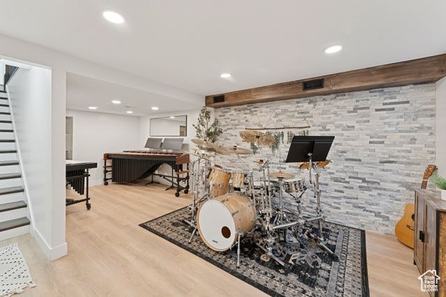 6877 PINEVIEW CIR, Salt Lake City, UT 84121