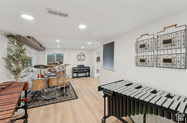 6877 PINEVIEW CIR, Salt Lake City, UT 84121